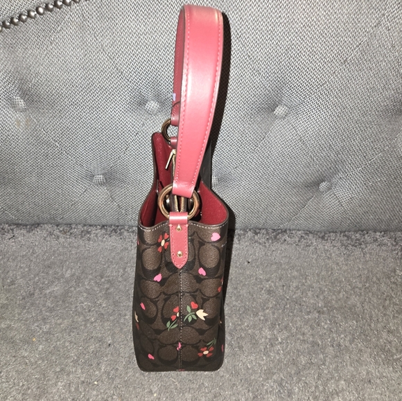 Coach heart purse - Picture 6 of 6